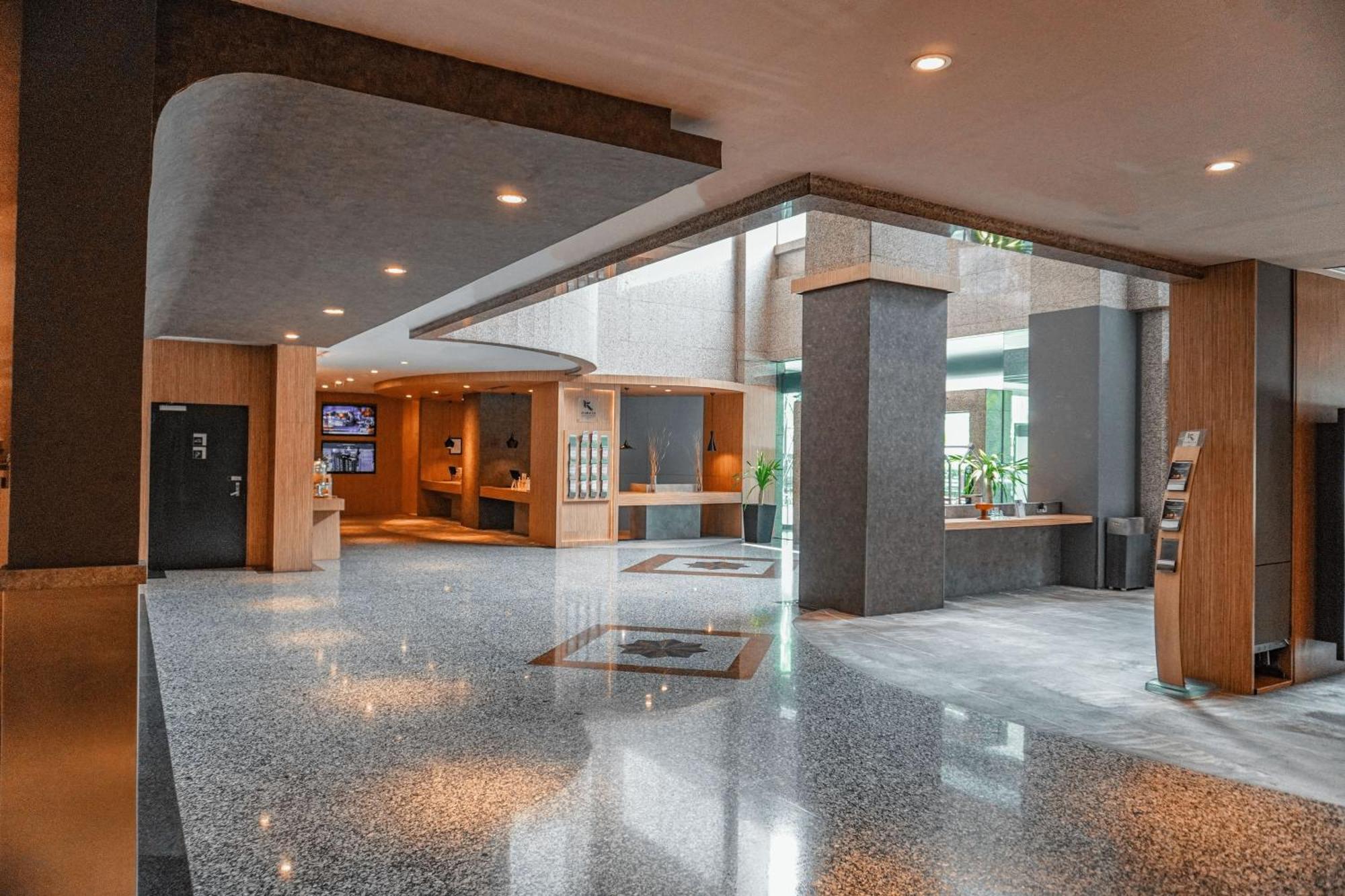 Hotel Kimaya Slipi Jakarta By Harris Jacarta Exterior foto